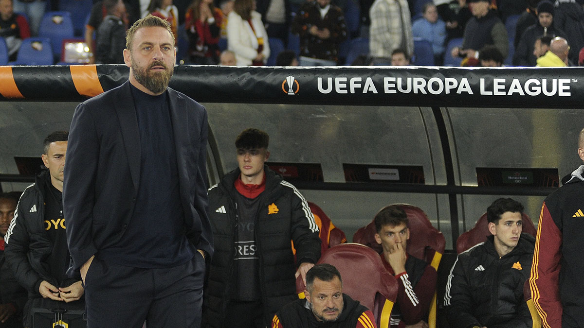 De Rossi in conferenza stampa: ' Spero e penso di recuperare Lukaku'

#DeRossi #AsRoma #UefaEuropaLeague #BayernLeverkusen

oggisportnotizie.it/2024/05/confer…