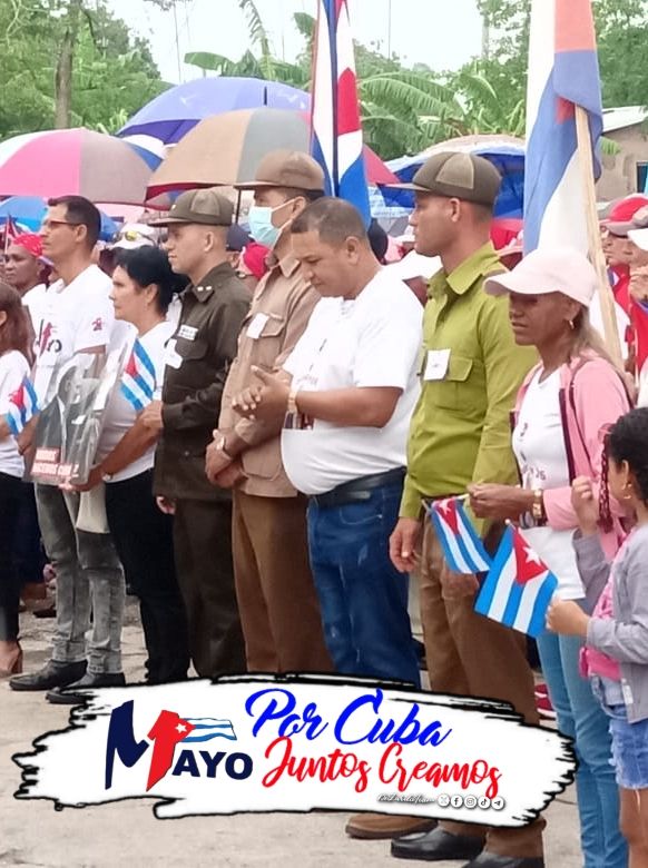 Los cubanos reafirman su unidad en torno a la Revolución de una manera masiva, colorida y popular. #1Mayo #PorCubaJuntosCreamos #DeZurdaTeam @DeZurdaTeam_