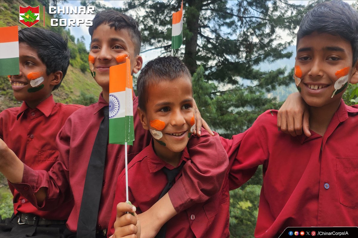 'Seeing the world through the eyes of a child is the purest joy that anyone can experience' #Kashmir #thursdayvibes #Smile @adgpi @NorthernComd_IA