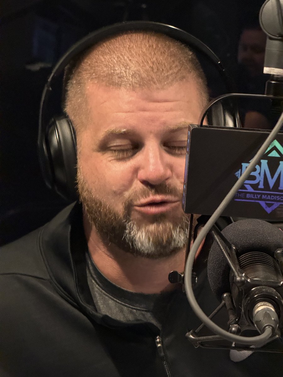 What’s in Nard’s eyebrow 🤨