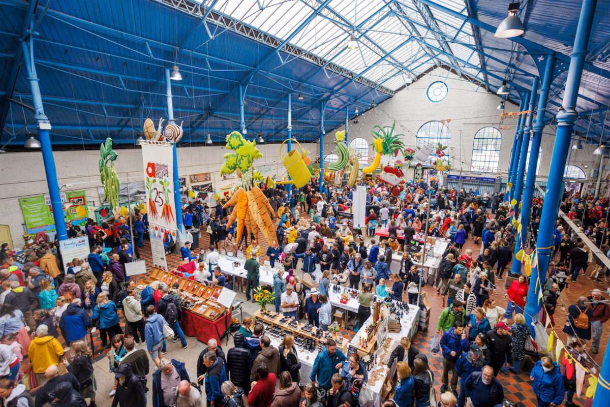 Where to eat after a full day of adventure.  Read our latest blog post for a few suggestions in and around the area. #visitdeanwye #breconbeacons #wales #adventure #may
inspire2adventure.com/wheretoeat-ins…