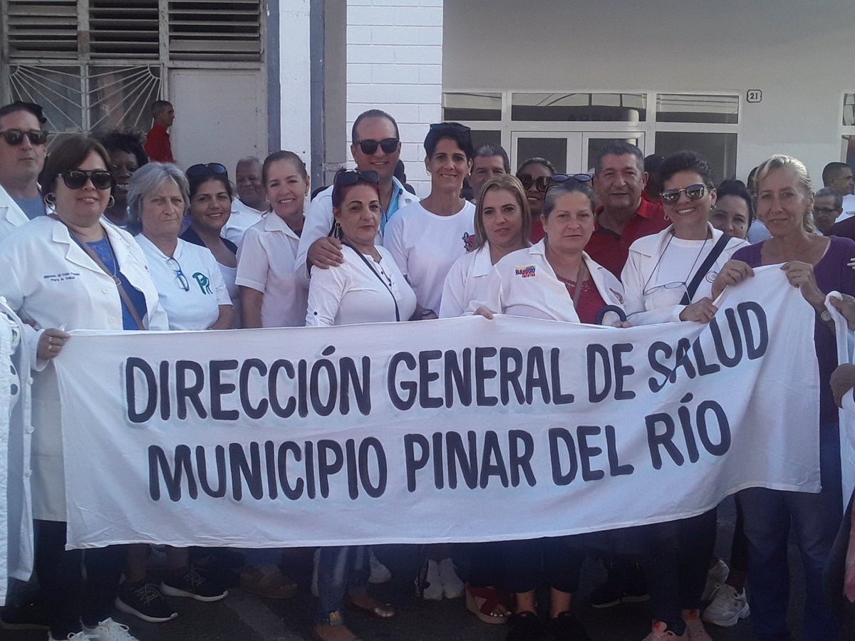 La Dirección General de Salud de Pinar del Río, Presente en el Desfile por el 1ero de Mayo.
#PorCubaJuntosCreamos