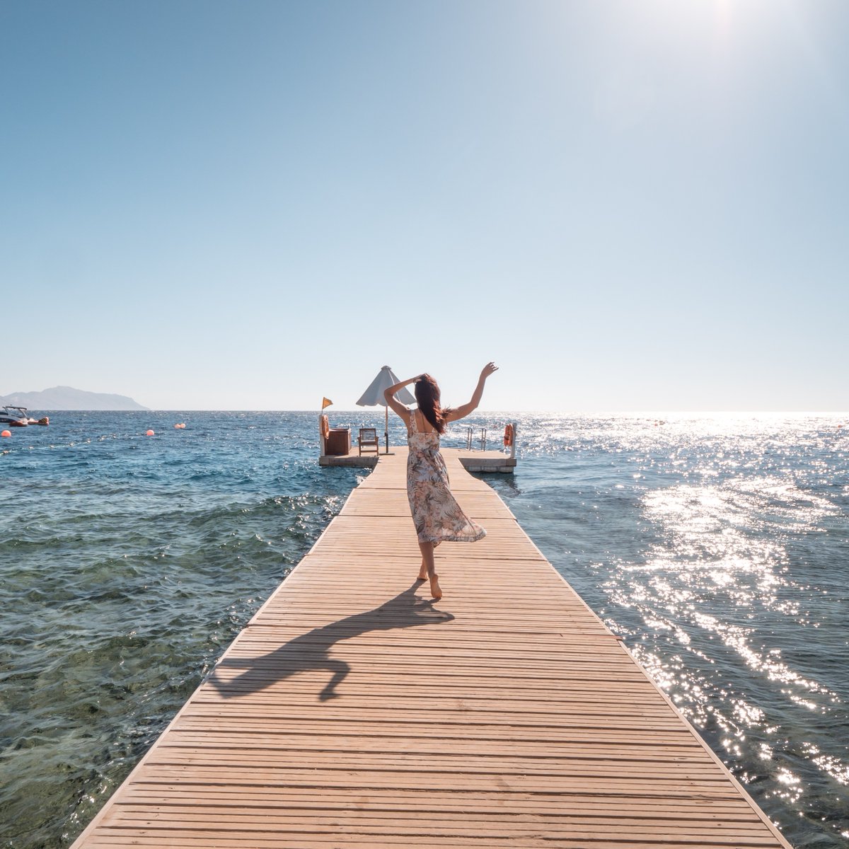 Barefoot and carefree 🏖️ 

Experience the magic of the Red Sea blues and discover new horizons with every step.​

#FourSeasons #FSSharmElSheikh #SharmElSheikh