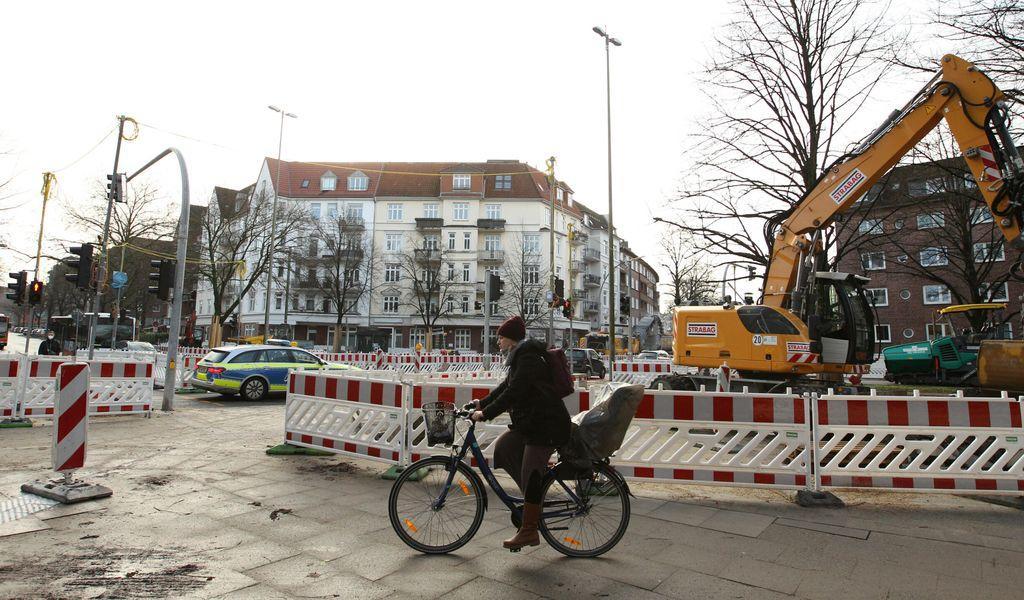 So viele gibt es wirklich: Die unfassbare Zahl der Hamburger Baustellen (M+) bit.ly/3y7ONag