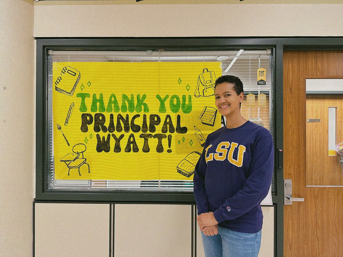 Happy School Principal's Day to all the amazing principals out there! Big Shoutout to Principal Wyatt!! 🎉 She is an amazing leader who advocates for her teachers, students, and makes @AlbrightMS a better place. Thank you for all you do! #SchoolPrincipalDay #AliefProud 💚💛