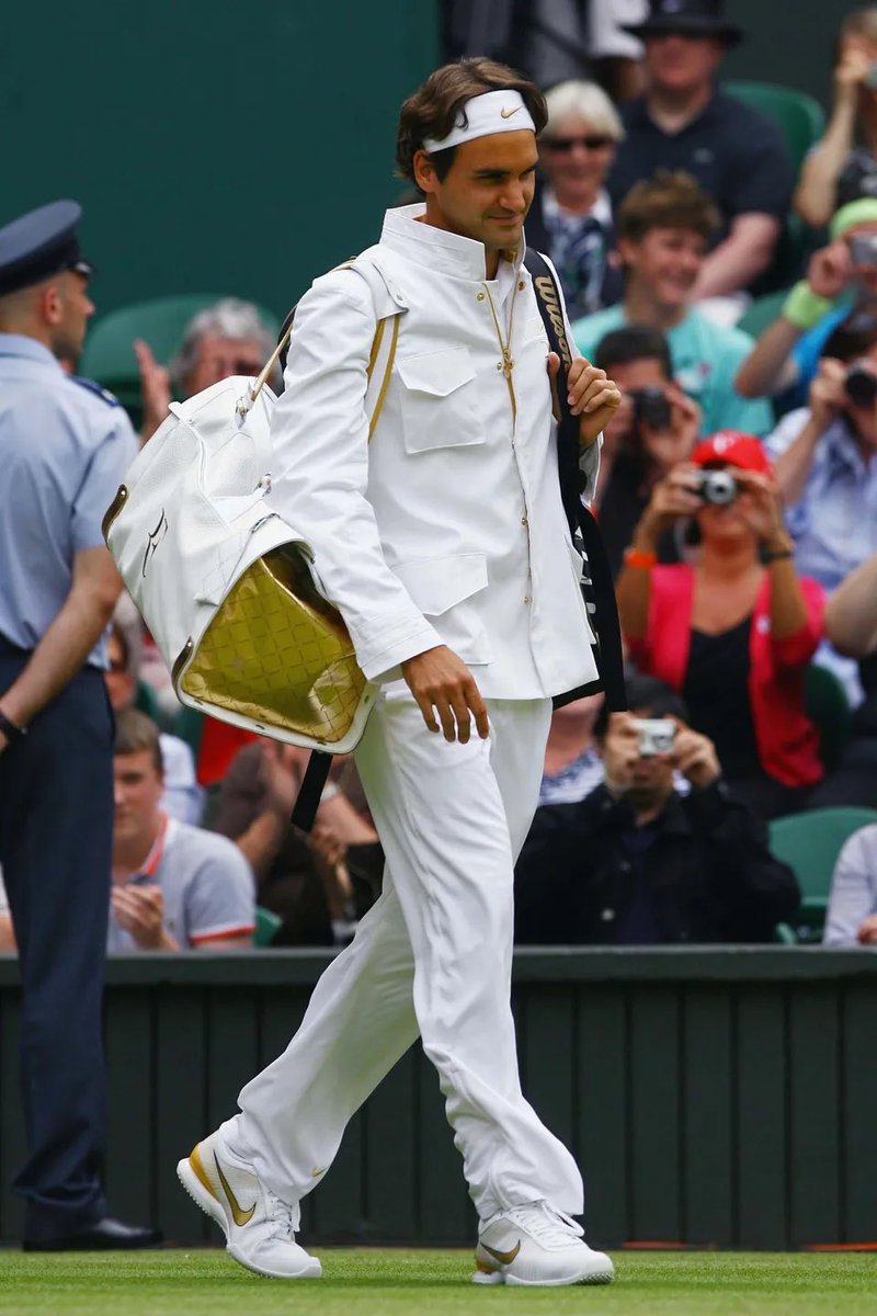 Roger Federer showing up to the 2009 Wimbledon looking like the