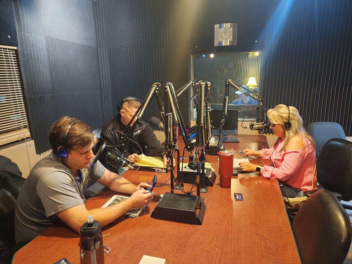 Check out the Need to Know show on Saturday morning on radio FM 92.5 and 1260 co-hosted by our founder, Eric Crocker! The show is live every first Saturday of every month from 11 am to 1 pm.

#Crocker #NeedToKnow