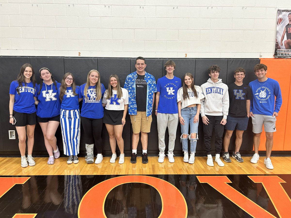 Going from a Tiger to a Wildcat as this group is heading to @UK!  They will be great!