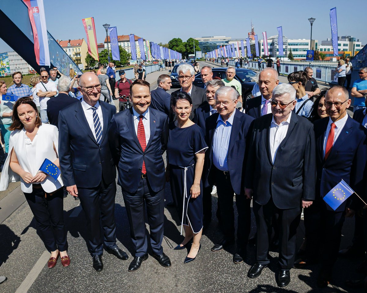 Annalena Baerbock tweet media