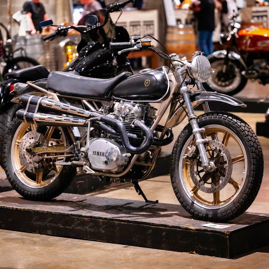 Yamaha XS650 “XSTT 750 Steeplechase Champion” from Will Bastas of Del Valle, Texas. Photo: @kodymelton for @bikeboundblog at @handbuiltshow 2024. Full gallery live today on ⚡️BikeBound.com⚡️ We support the Tracker and Scrambler community and c… instagr.am/p/C6bZoiXr7cc/