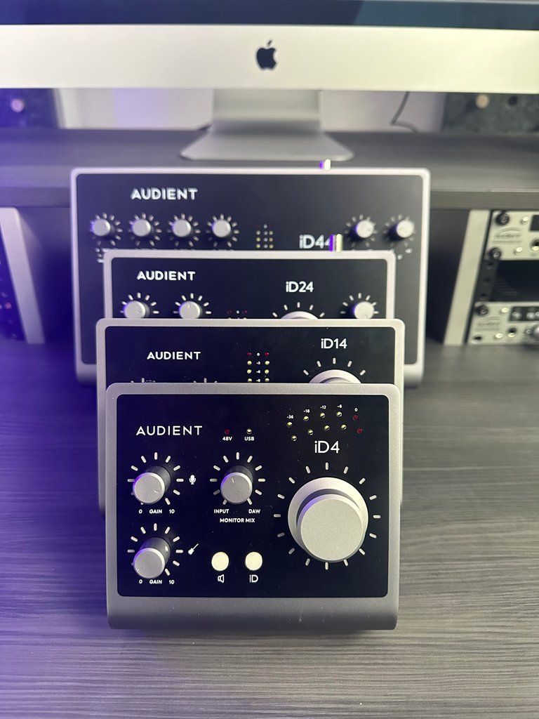 Quality never questioned, the iD Range provides a transparent and clean signal for your recordings, courtesy of our Class-A preamps, found in our ASP8024-HE console 🔊🔥

Link 🔗👉 bit.ly/4bbTaiP

#Audient #iD4 #iD4MKII #iD14 #iD14MKII #iD44 #iD44MKII
