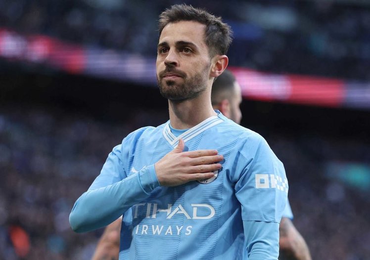 ❗️Bernardo Silva está entre os jogadores *no topo* da lista do Barça, caso retornem à regra 1:1 (permita que eles façam uma assinatura de classe mundial). 🗞️@jbatalla7