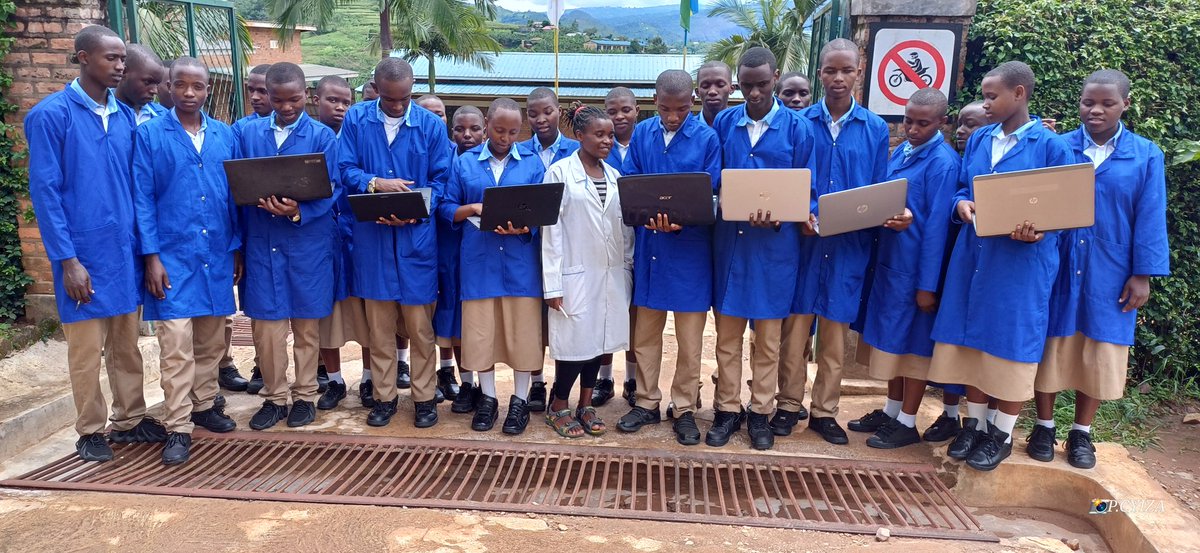 Fr_Ramon_K_TVET's tweet photo. 5/5 #Abo muri #ComputerSystemAndArchitecture baragenda bakeneka #Mudasobwa mu mikorere, mu miterere yayo. https://t.co/AK9U3W4g81