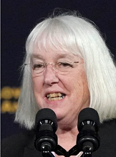 @PattyMurray Yo ass needs to see a dentist and orthodontist. Today.