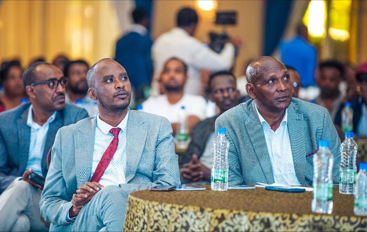 We joined @CMAEthiopia in Hawassa for the Capital Market Regional Roadshow, starting with a public lecture at @HawassaUniverst and meetings with city and regional officials. Thanks to all who made it a success!  #CapitalMarket