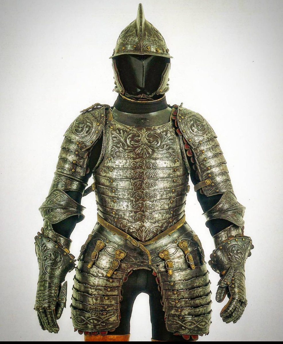 TheArmour's tweet image. A fabulously decorated #Anima #halfarmor, #Lombardy, #Italy, 1545-1560, housed at the @MuseoStibbert 

#armor #renaissance #museostibbert #art #history