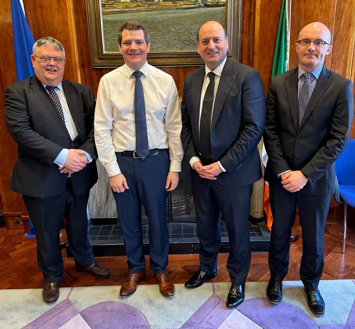 A very productive meeting earlier today with Enterprise Minister Peter Burke on the Govt supports required to offset the impact of escalating business costs for hospitality businesses #tourism #jobs @peterburkefg