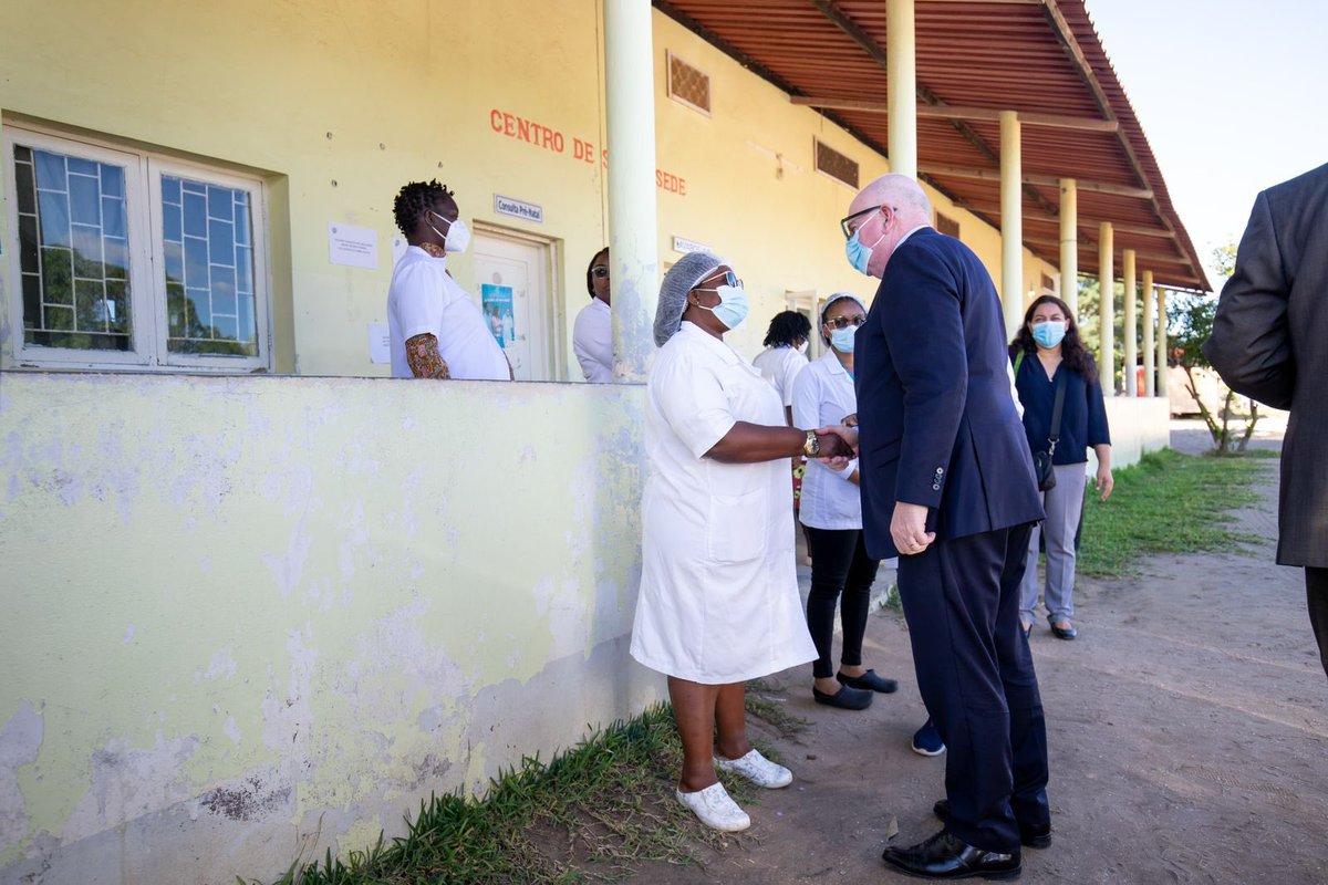 The JCFAD met with Hospital Director & Deputy Country Director of Ireland's longstanding partner CHAI at Vilankulos Rural Hospital to see firsthand the impact of 🇮🇪’s support to provincial health systems. #irelandinmozambique #CHAI