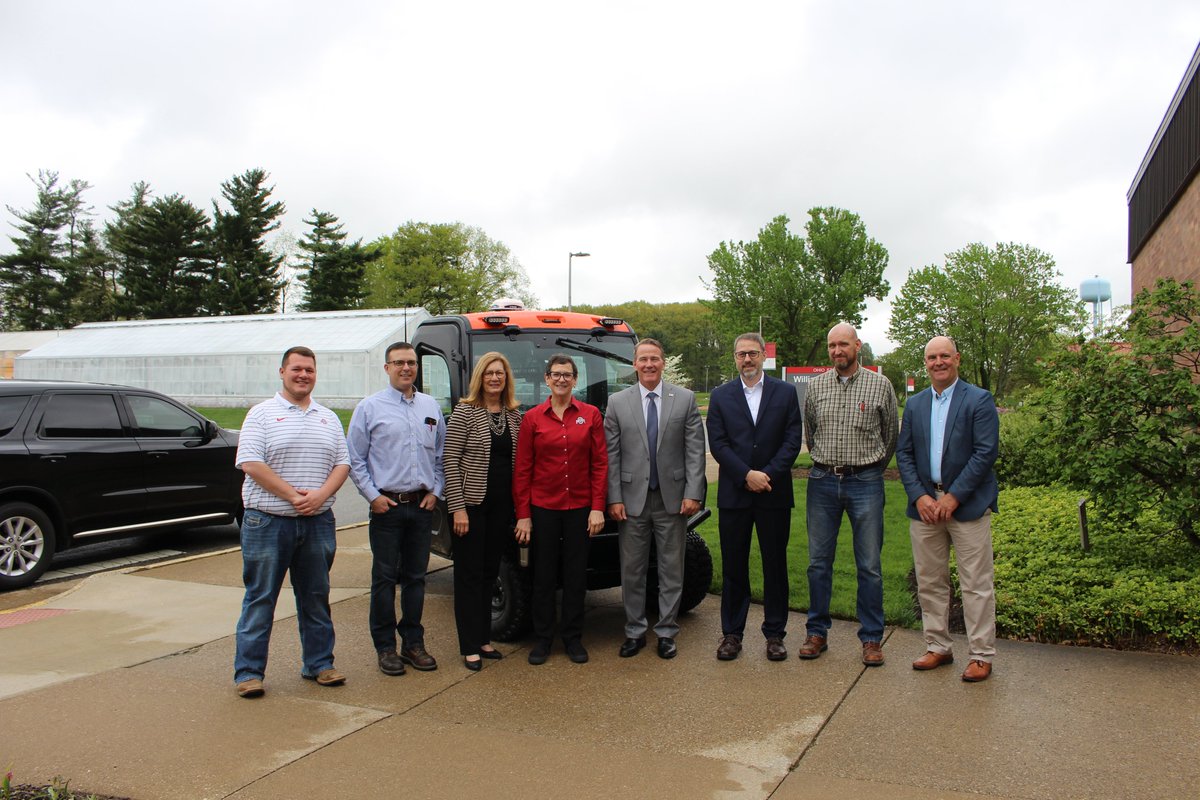 The heart of agriculture! Director Baldridge joined @LtGovHusted at the new Trimble Lab in Wooster. This @CFAES_OSU facility focuses on ag engineering & environmental sciences. To Assistant Dean and Director Dr. Kristina Boone, thanks for a great day, tour and discussion!