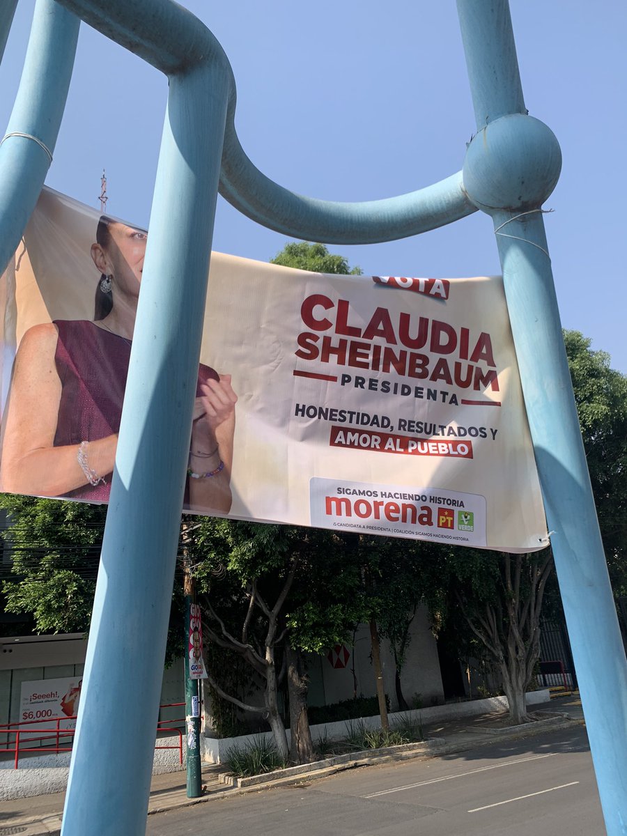 LaRomerodeTerreros (@laromeroterrero) on Twitter photo Oye <a href="/hdelamadrid/">Hannah de Lamadrid</a>
¿podrías quitar tu #basuraelectoral de nuestra colonia (mínimo de nuestros monumentos y lugares prohibidos)?
cc <a href="/NMontePiedad/">NMontePiedad</a> <a href="/Claudiashein/">Claudia Sheinbaum Pardo</a> Oye <a href="/hdelamadrid/">Hannah de Lamadrid</a>
¿podrías quitar tu #basuraelectoral de nuestra colonia (mínimo de nuestros monumentos y lugares prohibidos)?
cc <a href="/NMontePiedad/">NMontePiedad</a> <a href="/Claudiashein/">Claudia Sheinbaum Pardo</a>