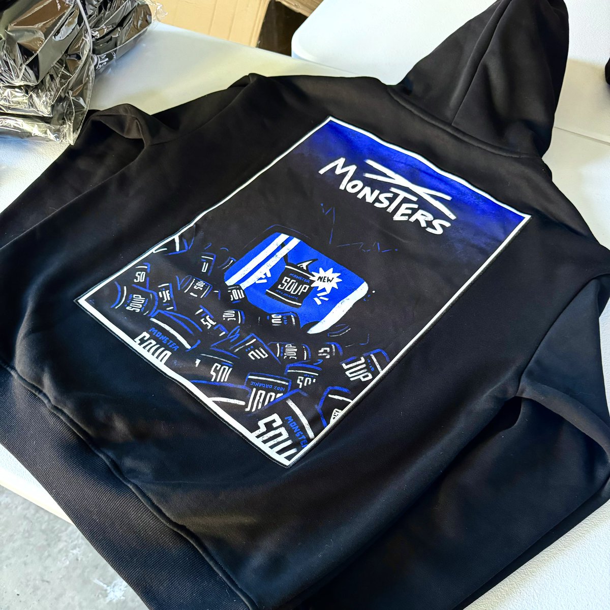 Lucréce tweet media