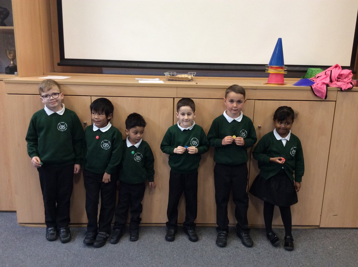 Our KS1 sunshine badge winners from the last two weeks are bringing the sunshine to Benhurst! Well done everyone! #CVambition