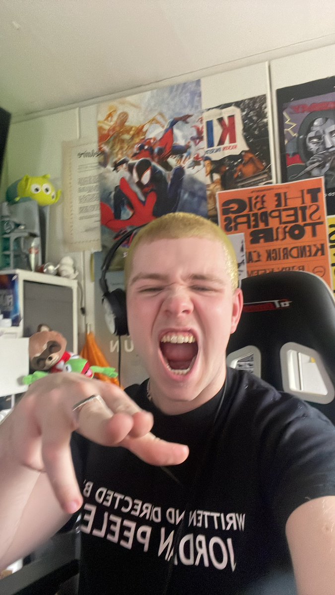 FIRST PROPER IRL STREAM GOING DOWN TO BRIGHTON TO SEE EVERYONE twitch.tv/averageharry_