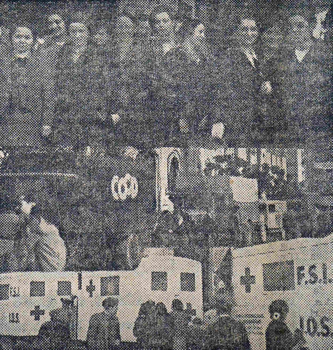 1 de maig de 1937. Barcelona, Pl. de Catalunya. Les mamàs belgues.
Aquestes dones, internacionals,  mostraren un acte de Solidaritat en temps de guerra al vindre a treballar com a infermeres a l'Hospital Militar d'Ontinyent.
ontinyent3139.es