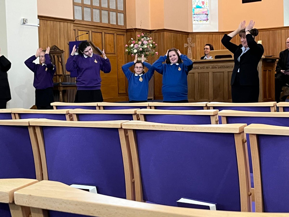 abzgbee18's tweet photo. On Sunday our commissioner and members of the division were invited along to Hillside Parish Church for 3 special reasons. The company was re-affiliated to Hillside Parish with a new number so they are now 42nd Aberdeen. Alex was appointed as Captain and Adele was commissioned. https://t.co/xAesyF7Rqr