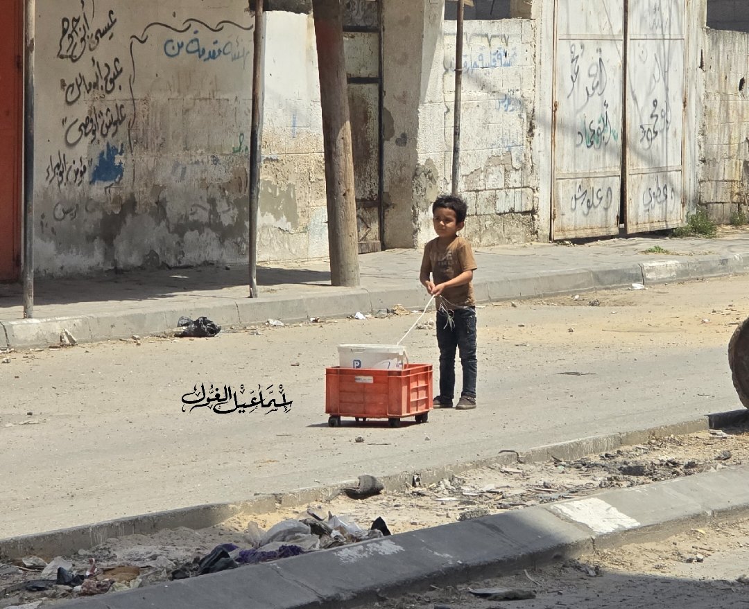 أطفالٌ يعلمون العالم أجمع معنى الرجولة والقوة، هؤلاء هم أطفال غزة

تصوير: إسماعيل الغول