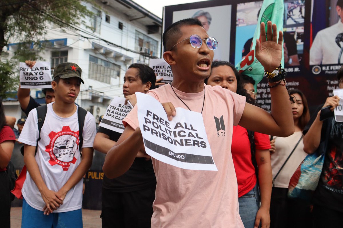 Kej Andres, @PilipinasScm: Sa halip na itigil at i-demilitarize ang Pilipinas, ipinipilit ni BBM na ipasok ang mga Amerikano sa Pilipinas. Dagdag pa sa pag-escalate ng tensyon, titindi ang kaso ng pambababastos at panggagahasa laban sa mga kababaihang Pilipino. #MayoUno2024…