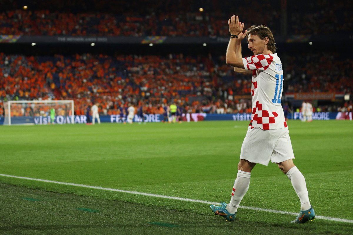 With 38 years and 234 days, #Croatia captain @lukamodric10 becomes the oldest ever @realmadrid player to play in the @ChampionsLeague, surpassing the legendary Ferenc Pusksas! 👏 🔸 100% passing accuracy, 1 big chance created in 15 minutes in Munich Hats off. 🎩 #Family…