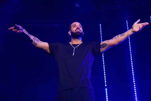 Drake’s ‘Push Ups’ Debuts at No. 2 on Hot R&B/Hip-Hop Songs

The buzziest rap beef of 2024 continues to light up Billboard’s Hot R&B/Hip-Hop Songs chart, as Drake’s “Push Ups” debuts at No. 2 on the list dated May 4.

#latestnews #dailymusicroll