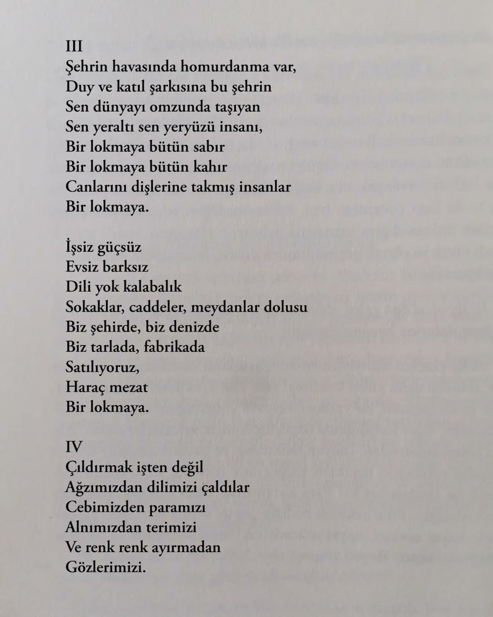Papirusdergisi's tweet photo. "Şu fabrika, şu vapur, lokomotif düdüğü 
Şarkısını tekrarlıyor ezilmişler şehrinin."

#CahitIrgat
📗: Irgatın Türküsü 

1 Mayıs İşçi Bayramı Kutlu olsun✊🏻 https://t.co/5c8VwNCjke