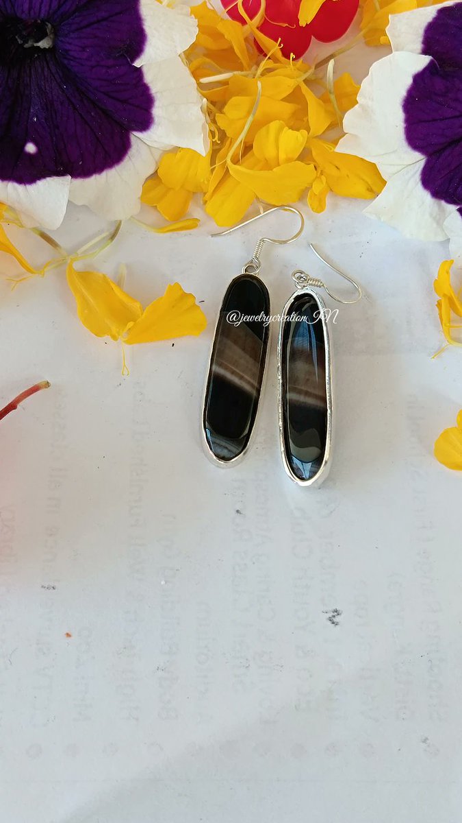 jewelrycreatio1's tweet image. Natural Jasper Earrings,925 Sterling Silver,Drop Earrings,Dainty Earrings,Long Silver Earrings,Wedding Gift,Handmade Earrings,Gift For Women
Buy At:
etsy.com/in-en/listing/…

#dangleearring #bohoearring #birthdaygift #giftforher #giftforwife #anniversarygift #weddinggift #dainty