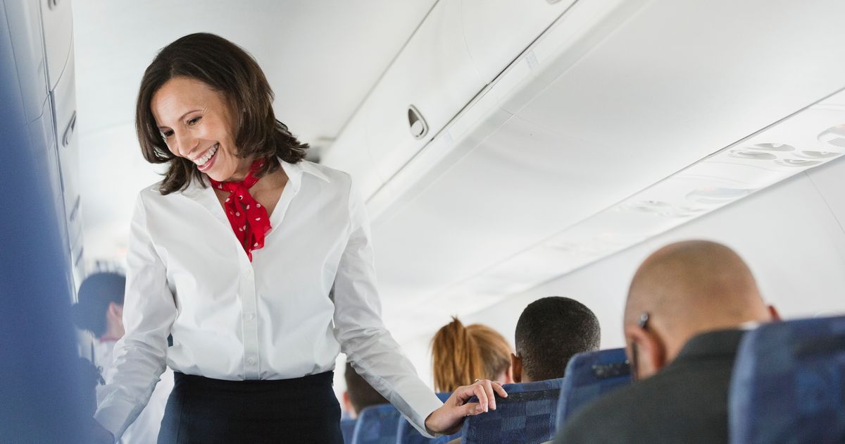 Flight attendant explains how to get a free seat upgrade - 'I'll definitely give it to you' mirror.co.uk/travel/news/fl…