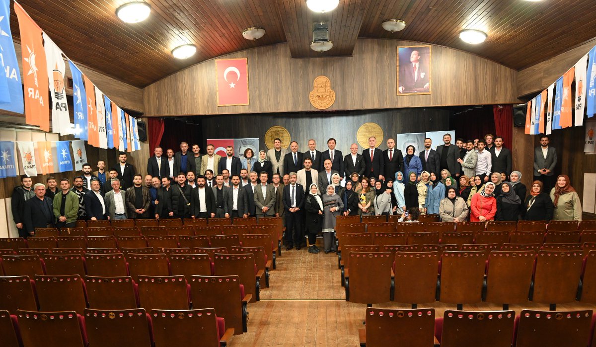 İnegöl'ümüz için yeniden Bismillah diyerek yollara revan olacağız! İlçe teşkilatımız ile bir araya gelerek değerlendirmelerde bulunduk. Her kademesinde görev alan tüm İnegöl teşkilatımıza teşekkür ediyorum.