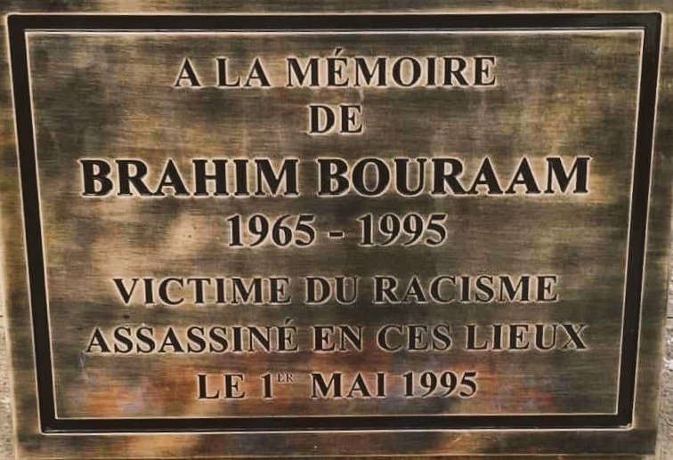 Il y a déjà 29 ans #BrahimBouarram était assassiné par l'#ExtrêmeDroite.
5 hommes l'ont jeté dans la Seine le #1erMai 1995, en marge du défilé du #FN (aujourd'hui #RN). 

Le Racisme et l'extrême droite tuent !!!