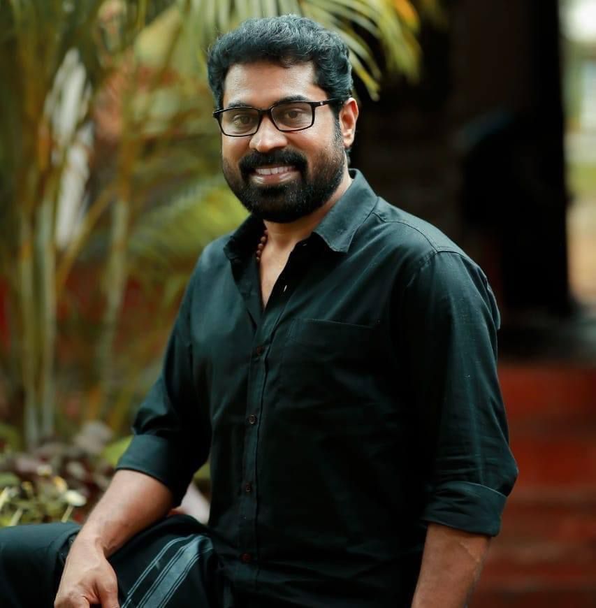 Nissam Basheer's Next[#Rorschach, #KettyolaanuEnteMalakha]🎬🎉 Biju Menon, Suraj Venjaramood and Dhyan Srinivasan are playing the lead roles.