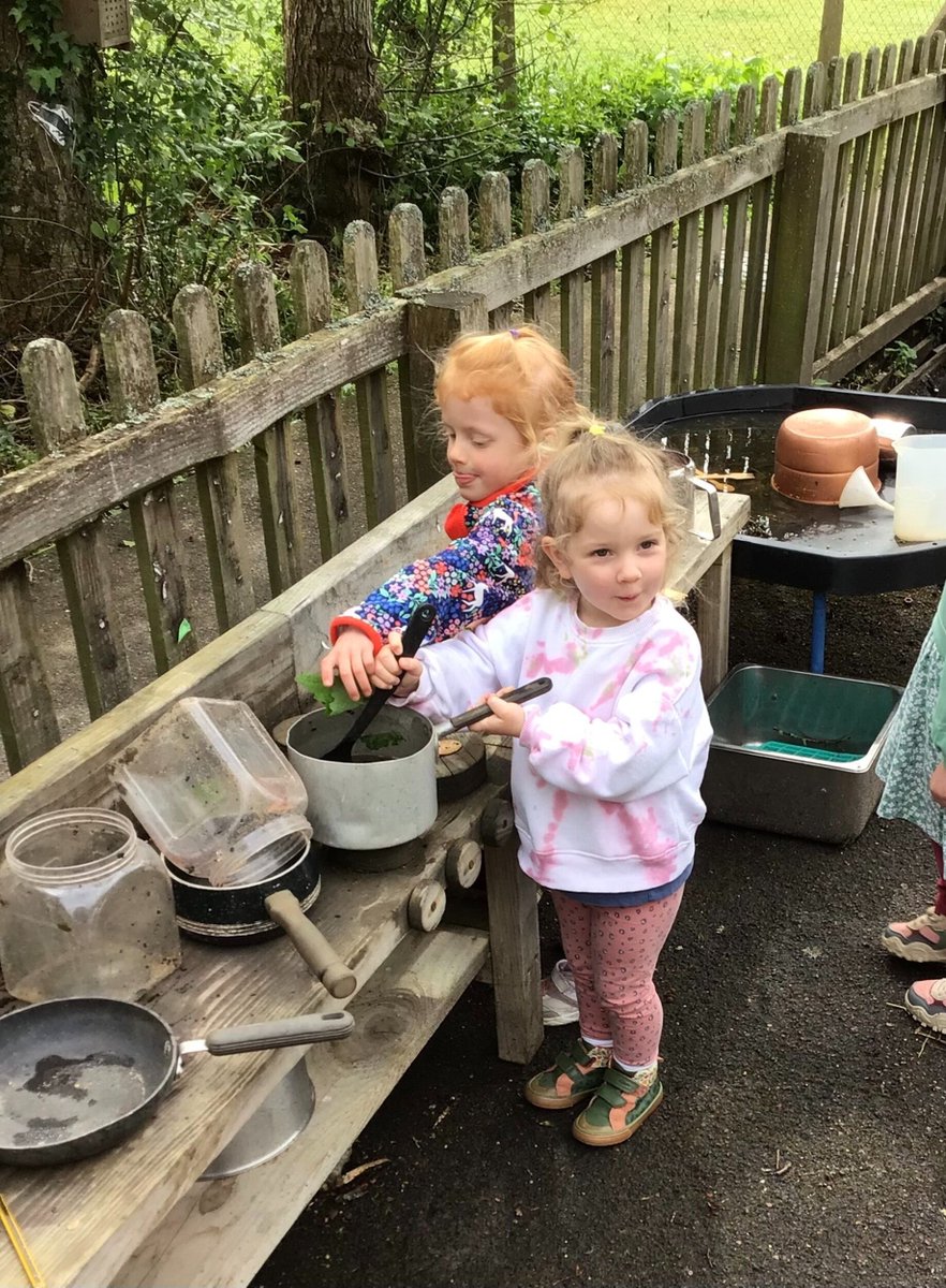 The nursery children are soaking up some fresh air this morning and having a blast in their wonderful outdoor area! ☀️🌳