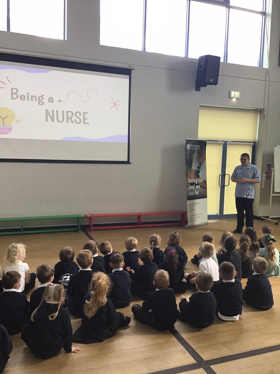 Today EYFS had a visit from a nurse! They all had some fab questions and have learnt lots. Thank you nurse Harry ✨@PoppyfieldSch @MrsBytheway