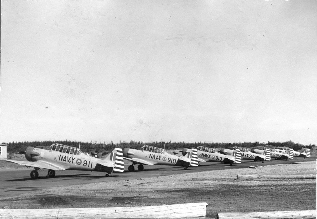 #OTD 1/5/1953 #RememberRCN -The first of five Royal Canadian Navy Reserve Squadrons, VC 920 is formed in Toronto. Tendered to @HMCS_NCSM_YORK and based at Downsview with three Harvard aircraft. @RoyalCanNavy @NAVRESNAV @RCAF_ARC