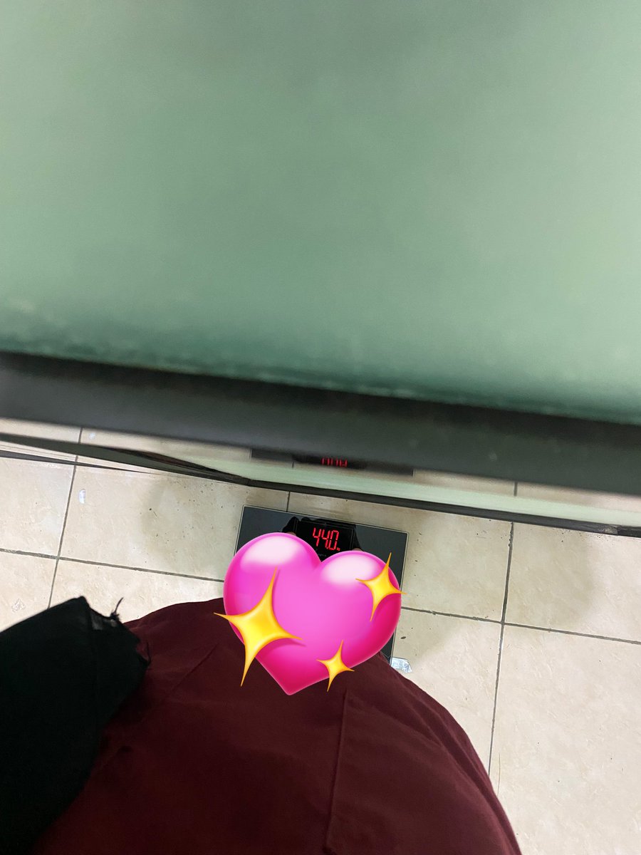 intennmutiarard's tweet photo. sekecil ini, liat muka sm badan sendiri jelek bgt ga fresh😭 balik lg ke 49 yuu😢 https://t.co/IkP3Id5GnF