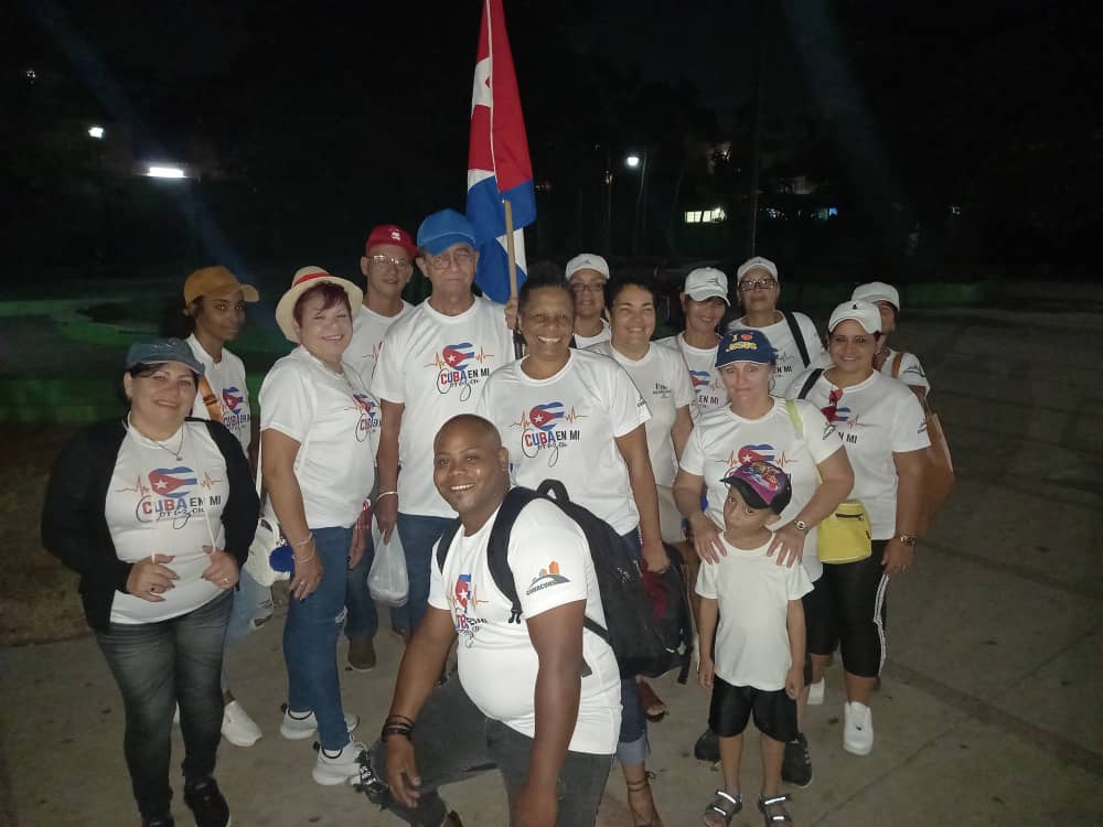 #UnLatirPorCuba desde la tribuna antimperialista de la Habana #JuntosLosQueAmanYFundan porque ¡Revolución Es Construir! Y GECONS está Construyendo el Futuro @PartidoPCC @SNTC_Cuba @CubaMicons