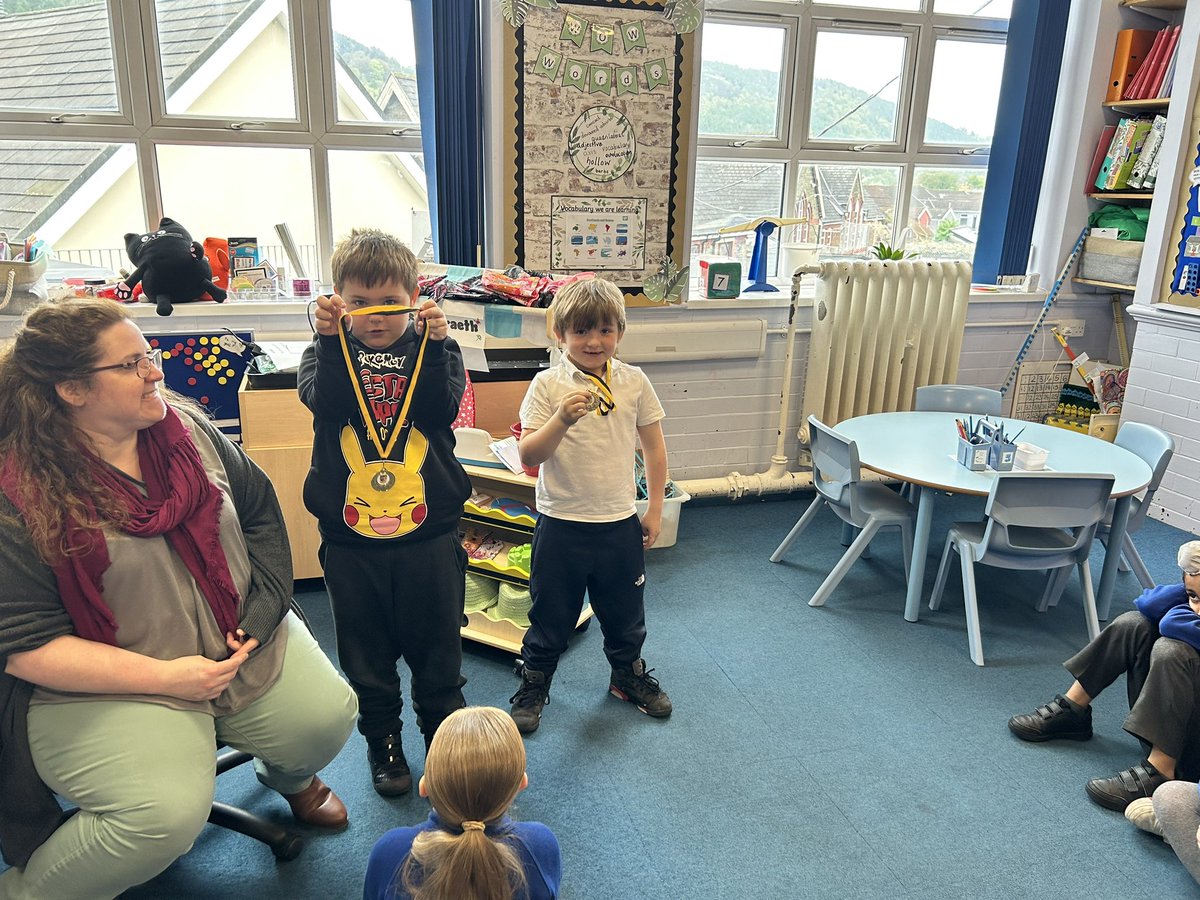 ⭐️Outside school achievements ⭐️
BENDIGEDIG!!!! 
We love hearing  about the children’s achievements and seeing all their certificates and medals they have received 🏅 🏆 We have #healthyconfidentIndividuals individuals here at Cwmcarn 😀@EAS_Equity