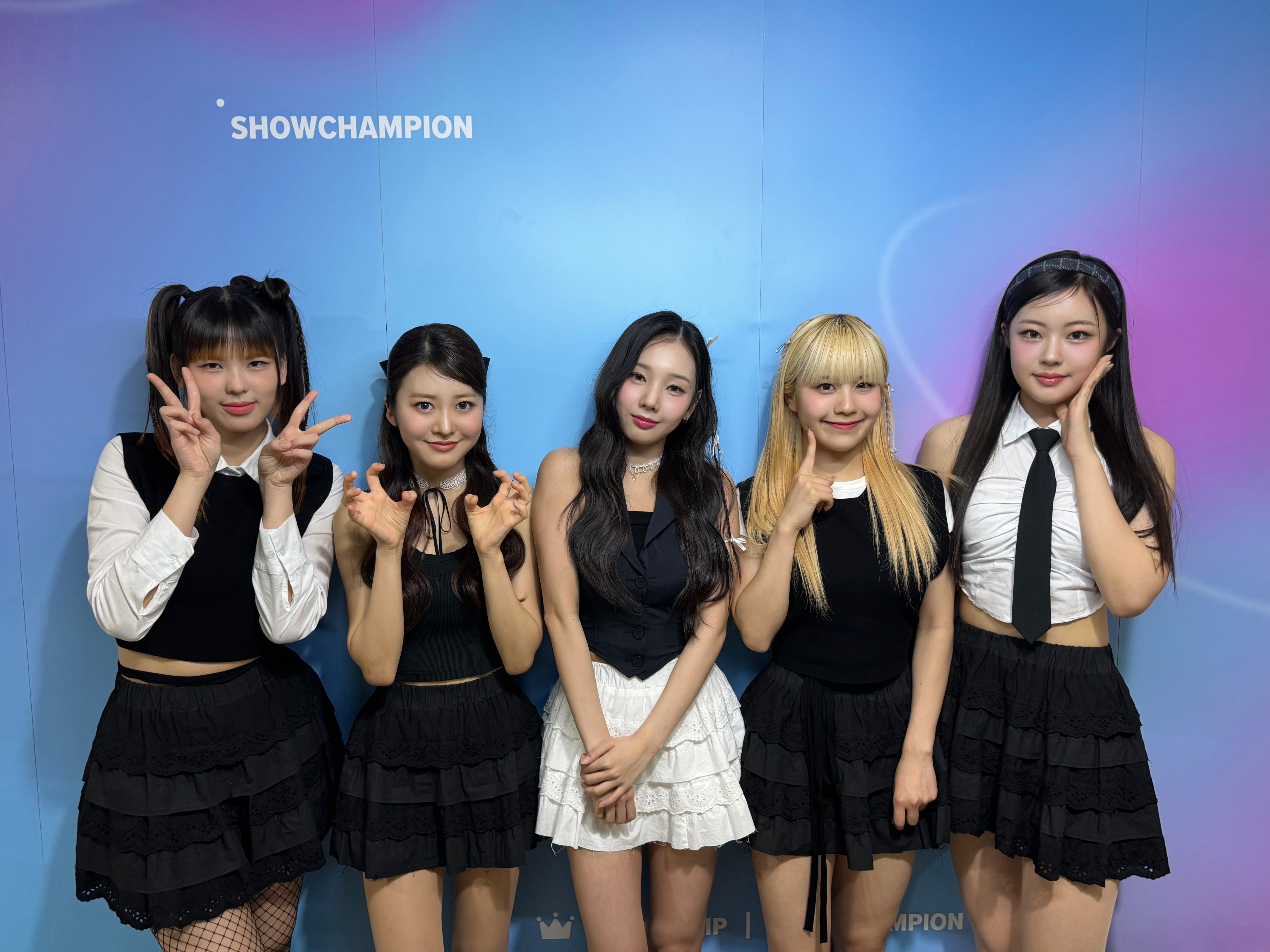 GMfGuXLa8AAGD3h?format=jpg&name=4096x4096