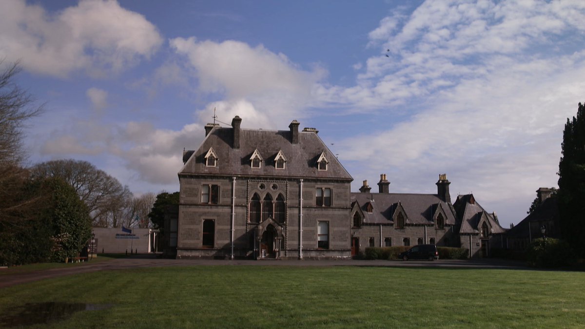 We are in County Mayo to visit the National Museum of Ireland-Country life in Turlough, just outside Castlebar @NMIreland on #RTENationwide this evening, Wednesday 1st of May @RTEOne at 7pm @TuathaIreland @MayoHour @AllThingsMayo @themayonews @MayoDotIE @MayoCoCo @WesternPeople