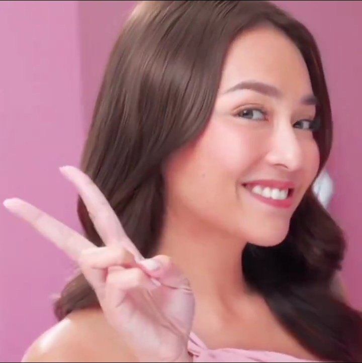 kathryn bernardo for ponds! so so pretty 💗

#KathrynForPONDS