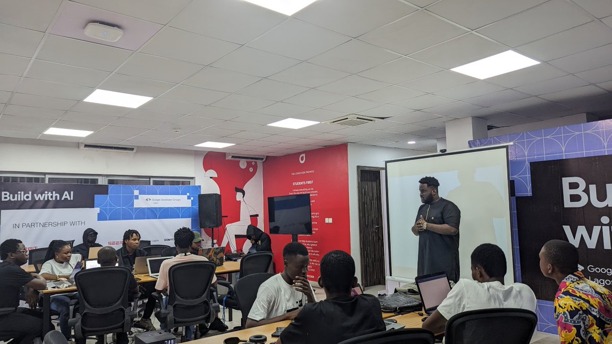 A quick briefing session with the teams as they push towards the end of the hackathon #BuildwithAI