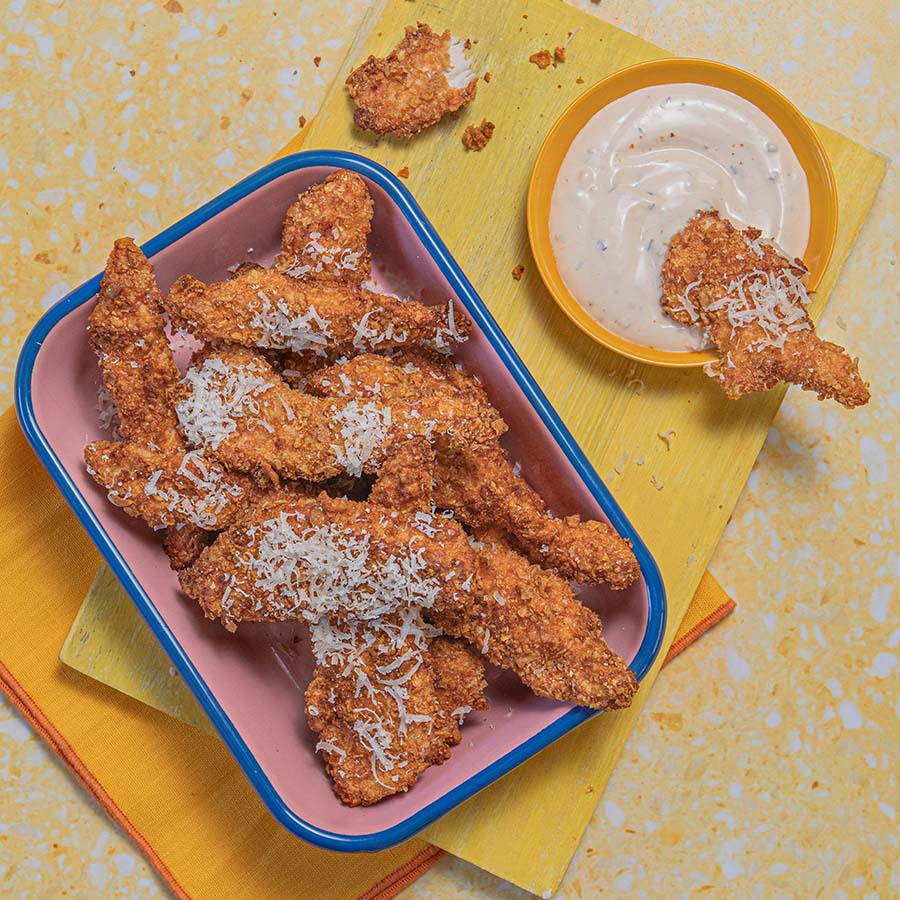 Air Fryer Parmesan & Cornflake Chicken Goujons 🍗 These honestly taste like they’ve been deep fat fried and it’s just cornflakes and Parmesan. 🍽️ Serves - 2 🔥 Calories - 103 👨‍🍳 Cooking - 12 mins Recipe: boredoflunch.com/recipes/air-fr…